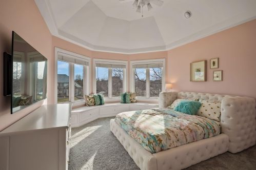 917 Evergreen Cir, Chenequa WI  53029-8636 exterior