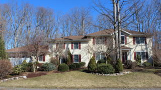 3 Applewood Ln, Drums, PA 18222-9734