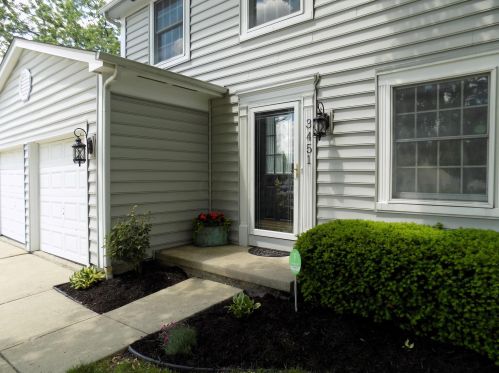 3451 Red Pine Ct, Darbydale, OH 43123-3819