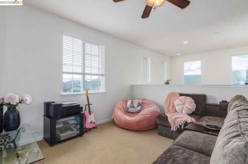 415 Sonnet Ct, Oakley CA  94561-5087 exterior