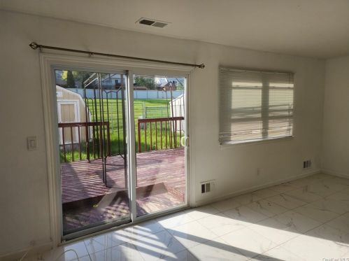 40 Silo Ln, Middletown NY  10940-2603 exterior