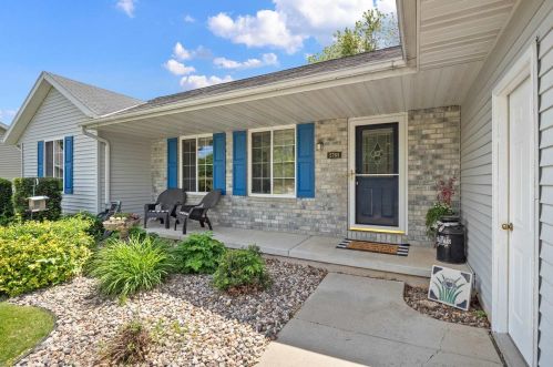 2765 Rennys Way, Green Bay, WI 54313-9237