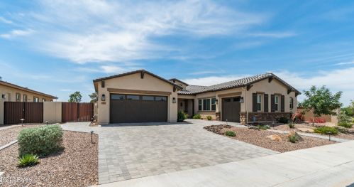 7544 Peppertree Dr, Gilbert AZ  85298 exterior