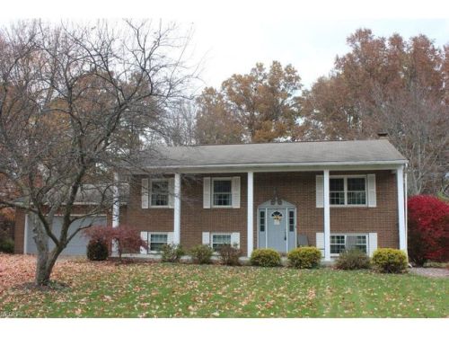 7355 Klingston St, Massillon, OH 44646-1033