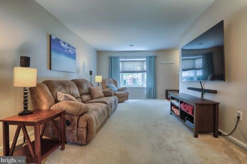 394 Stonehedge Ln, Navy Sup Dpt PA  17055-7012 exterior