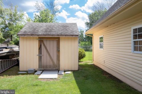 7 Mckinley Ave, Blenheim NJ  08012-5355 exterior