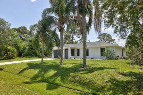 510 Billiar Ave, Fort Pierce FL  34983-8729 exterior