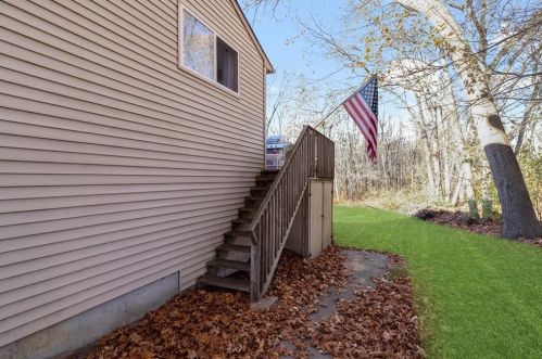 73 Tanner Ave, Warwick RI  02886-4510 exterior