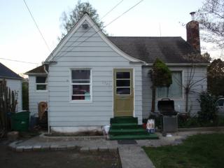 1740 Callow Ave, Bremerton, WA 98312-2912
