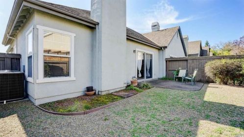 741 Tommy Dorsey Ct, Windsor CA  95492-7556 exterior