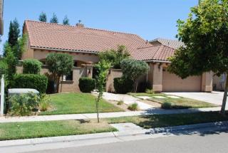 2073 Everglade Ave, Clovis, CA 93619-2857