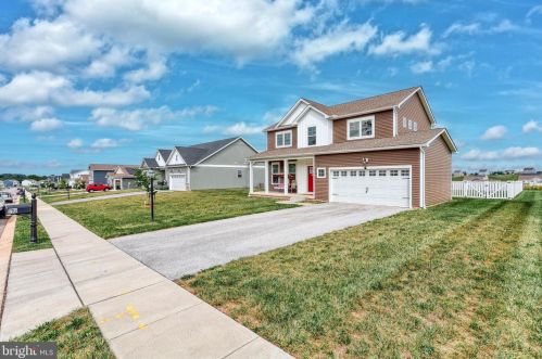 192 Winifred Dr, Hanover PA  17331 exterior