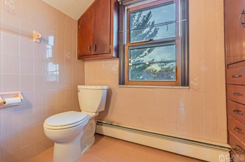 41 Ford Ave, Perth Amboy NJ  08863-1604 exterior