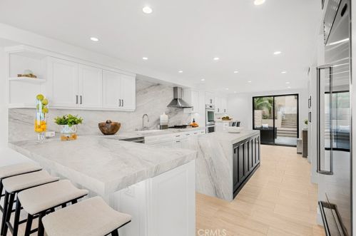 1037 Granville Dr, Newport Beach, CA 92660-6205