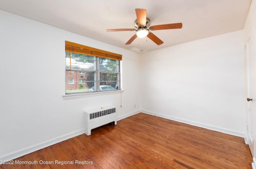 155 Manor Dr, Tinton Falls NJ  07701-2458 exterior