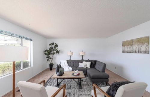 489 Forest Cir, Marina, CA 93933-3409