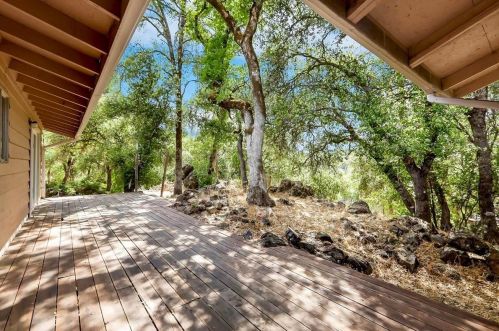 10409 Wolf Rd, Grass Valley CA  95949-7805 exterior