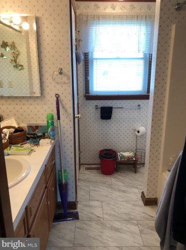 102 Massanutten St, Edinburg VA  22824-9313 exterior