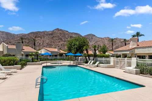 50076 Calle Rosarita, La Quinta CA  92253-2528 exterior