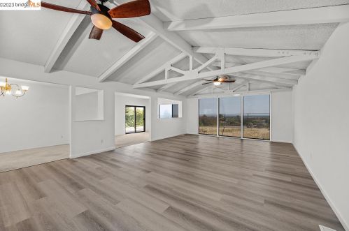 4369 Hillview Dr, West Pittsburg CA  94565-6071 exterior