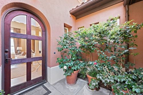 19 Classico Dr, Newport Beach, CA 92657-1520