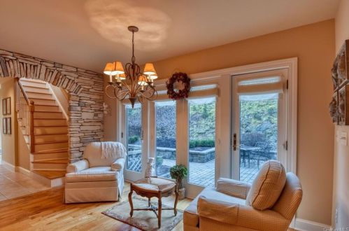 8 Silo Ln, Warwick NY  10990-2872 exterior