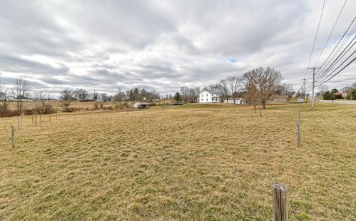 2002 Harlansburg Rd, New Castle PA  16101-2919 exterior