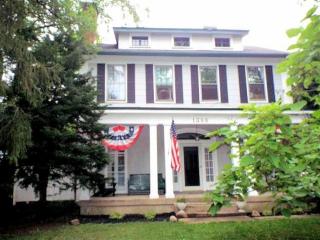 1388 Adams Rd, Cincinnati, OH 45231-3329