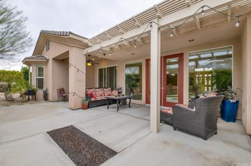 15 Napoleon Rd, Rancho Mirage CA  92270-2715 exterior