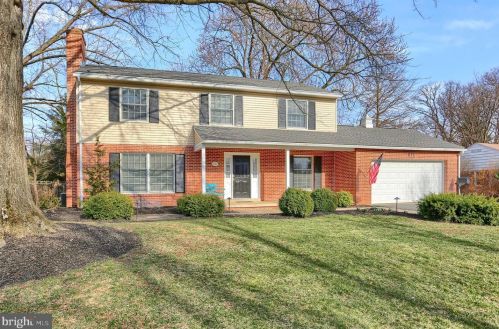 615 Devonshire Dr, Carlisle, PA 17013-3605