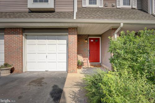 110 Barrow Pl, Princeton NJ  08540-6335 exterior