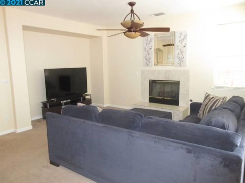 1337 Yosemite Cir, Oakley CA  94561-5205 exterior