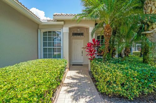 2210 Sapphire Cir, West Palm Beach FL  33411-5196 exterior