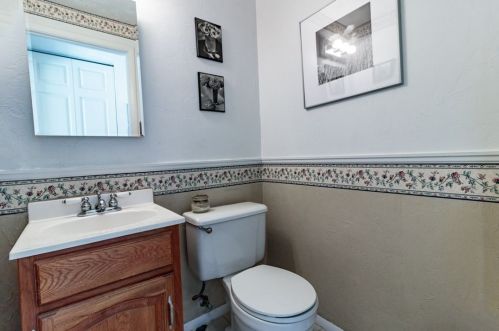 636 Deer Watch Rd, Bridgeville PA  15017-1149 exterior