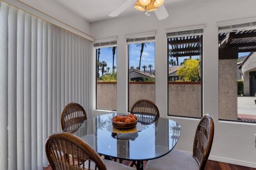 68 Calle Rivero, Rancho Mirage CA  92270-2253 exterior