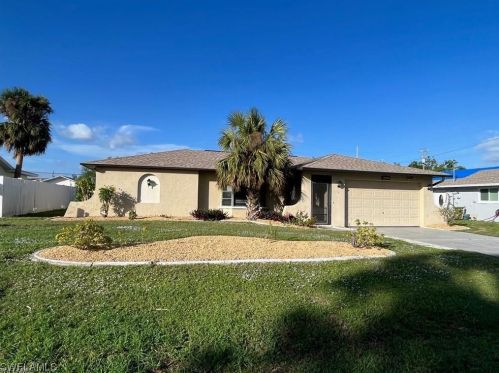 1517 43rd St, Cape Coral, FL 33904-7358
