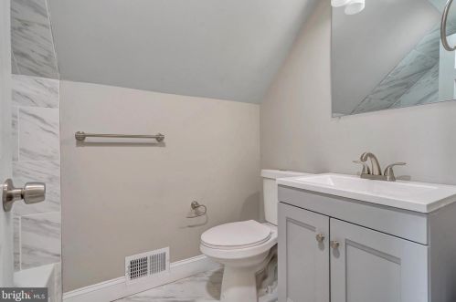 561 Charleston Rd, Willingboro NJ  08046-1768 exterior