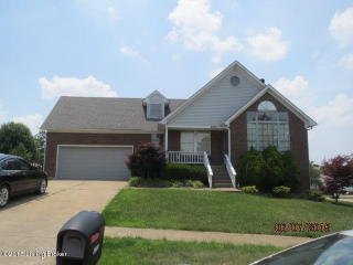 8800 Morning Park Dr, Louisville, KY 40220-3457