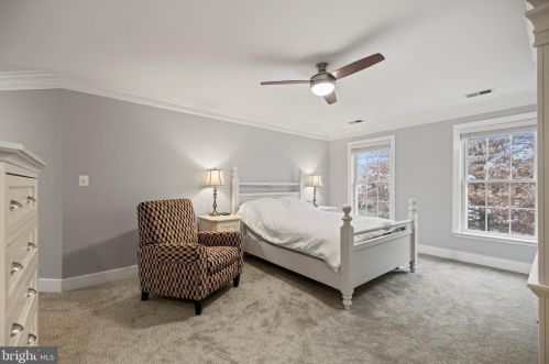 951 Rhonda Pl, Leesburg VA  20175-5632 exterior