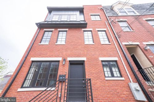 2639 Catharine St, Philadelphia, PA 19146-2311