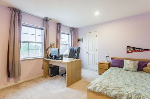 54 Casey Ln, Mount Sinai NY  11766-2336 exterior