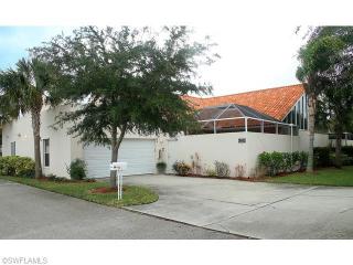 4350 Covey Cir, Naples FL  34109-2505 exterior