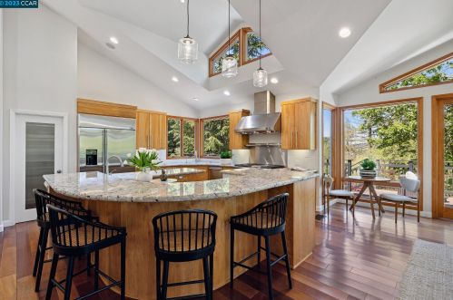 8 Fern Way, Orinda CA  94563-3810 exterior