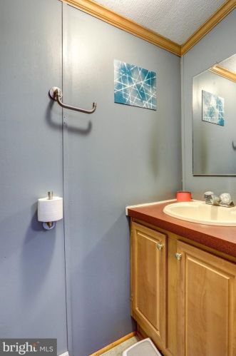 961 Rettew Ml Rd, Ephrata PA  17522-1871 exterior