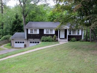 50 Ramapo Hl Blvd, Oakland NJ  07436-3906 exterior