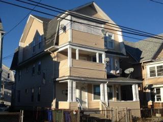 278 Federal St, Bridgeport CT  06606-5224 exterior