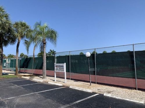 4230 Jack Frost Ct, Naples FL  34112-5245 exterior
