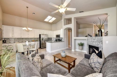 392 Illsley Way, Folsom CA  95630-8427 exterior