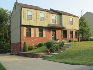 4506 Beaver Run Cir, Imperial, PA 15126-9608