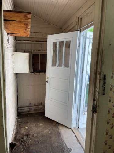 1628 37, Milwaukee WI 53208-1809 exterior